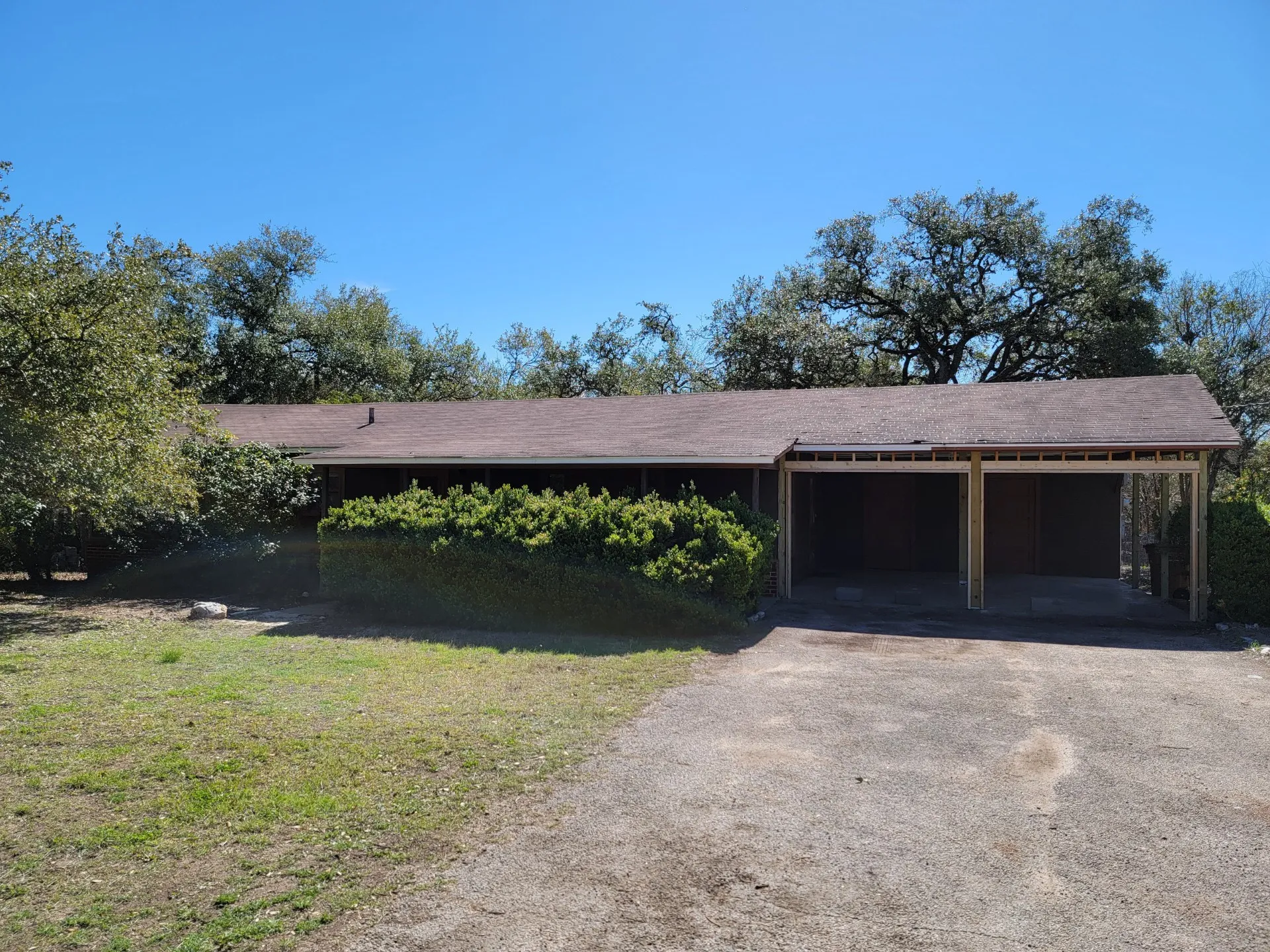 Repair or Replace? How to Know What Your Roof Actually Needs